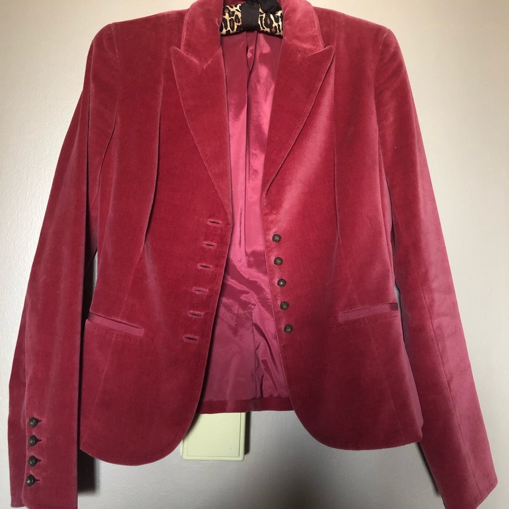 Beautiful Tahari velvet blazer, lined, size 4